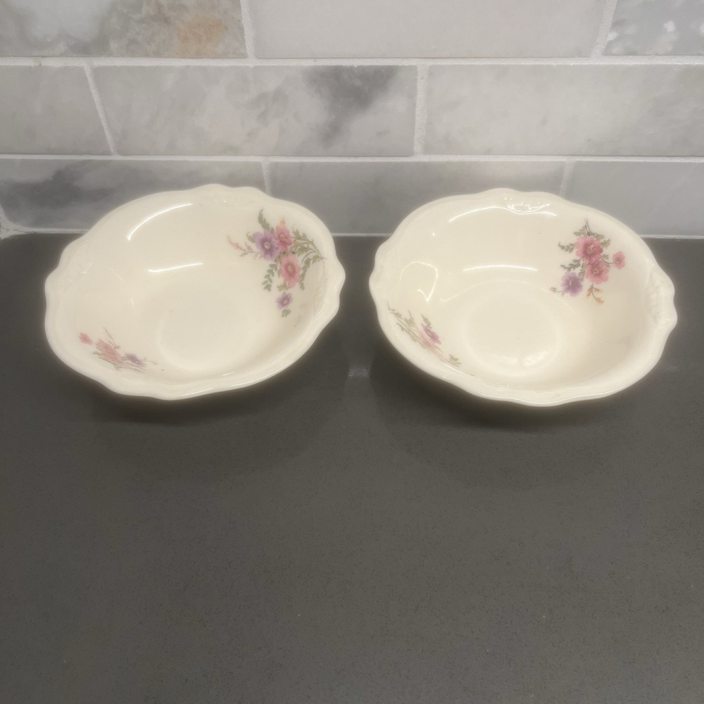2-vintage Small Homer Laughlin Fruit Bowl